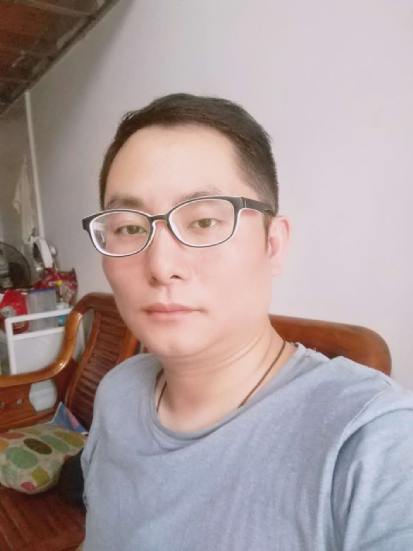 流星的尾巴的第一张照片--诏安相亲网