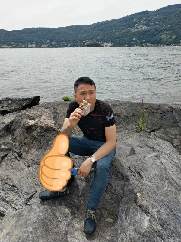 绚烂背后的平淡的第一张照片--诏安相亲网