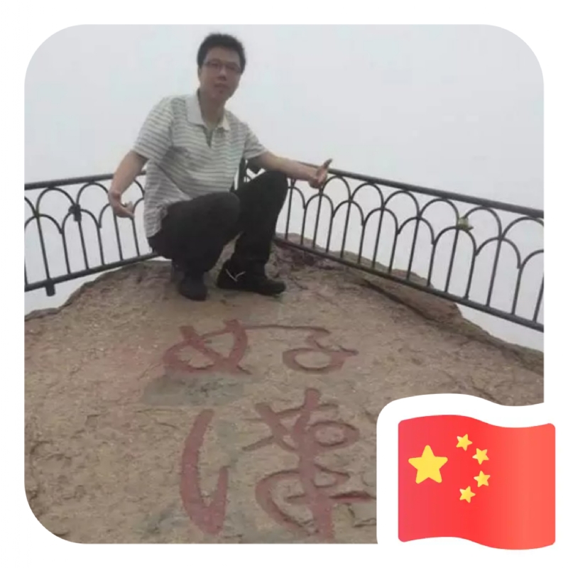 一只小虎牙的第一张照片--诏安相亲网