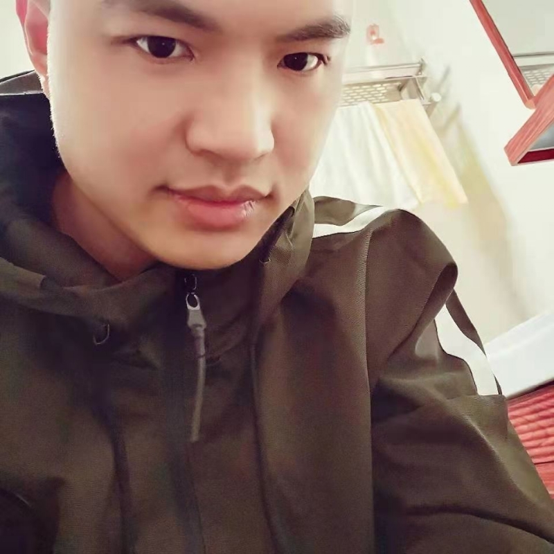 高大上的宅男的第二张照片--诏安相亲网