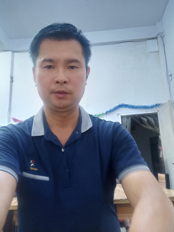 我是自强不息的第一张照片--诏安相亲网