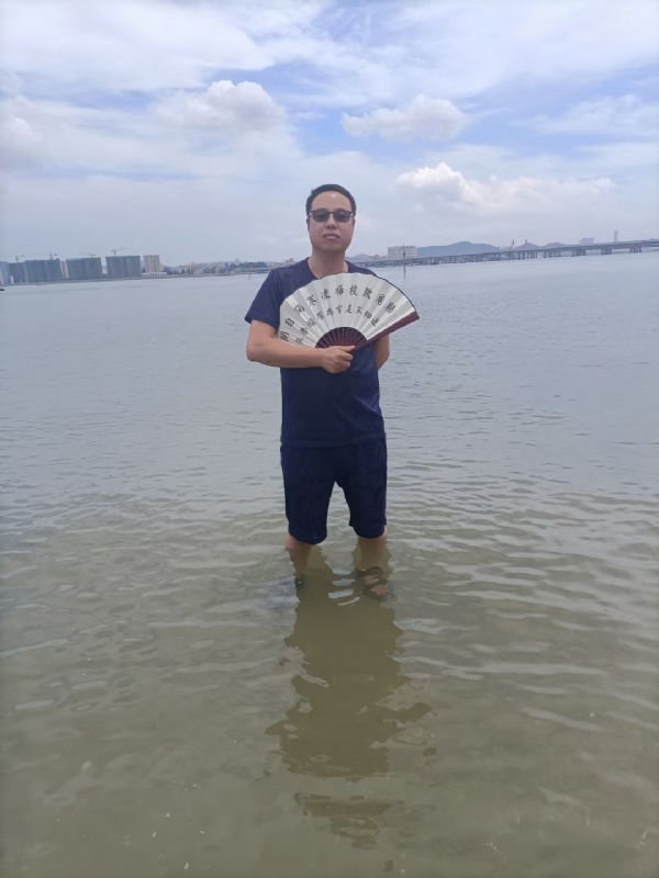 浪迹天涯的第一张照片--诏安相亲网