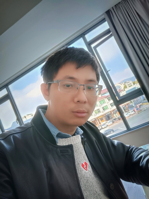 也许只是缺少一个拥抱的第二张照片--诏安相亲网
