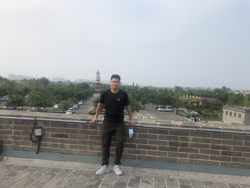 123.向左向右的第一张照片--诏安相亲网