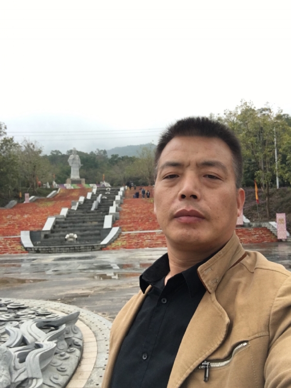 开心的松鼠的第一张照片--诏安相亲网