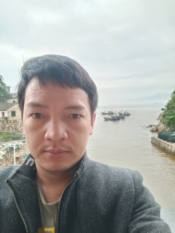啊亮的第一张照片--诏安相亲网