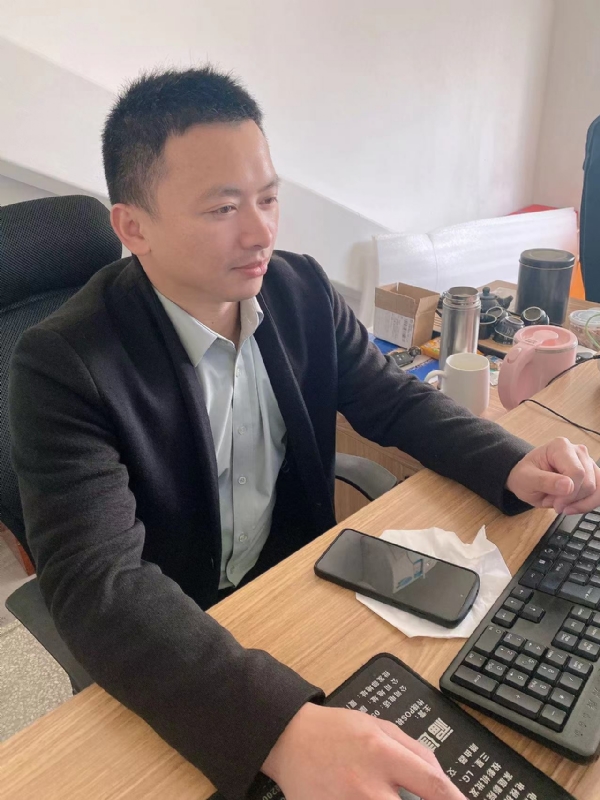 落叶知秋的第一张照片--诏安相亲网