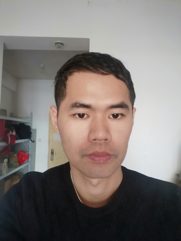 梦想在飞翔的第三张照片--诏安相亲网
